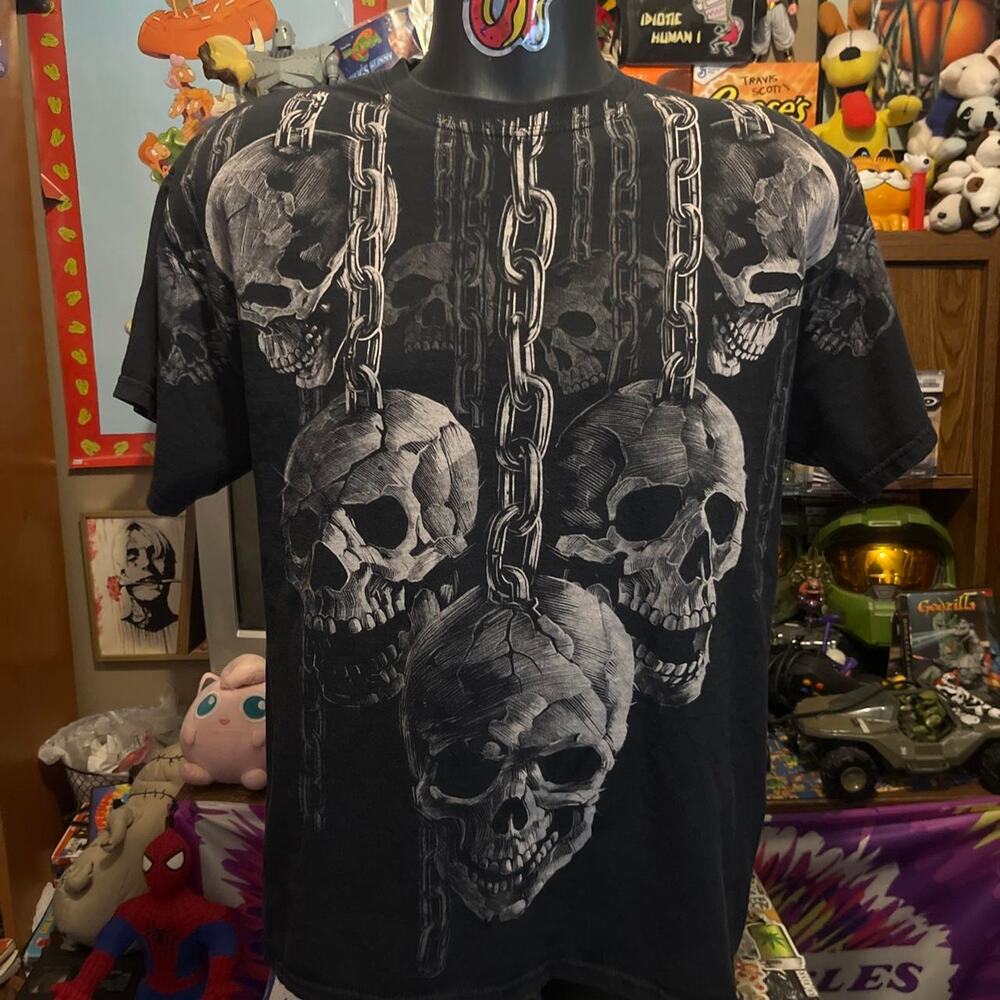 Skull And Chains Y2k 2000s Graphic Shirt Size Large